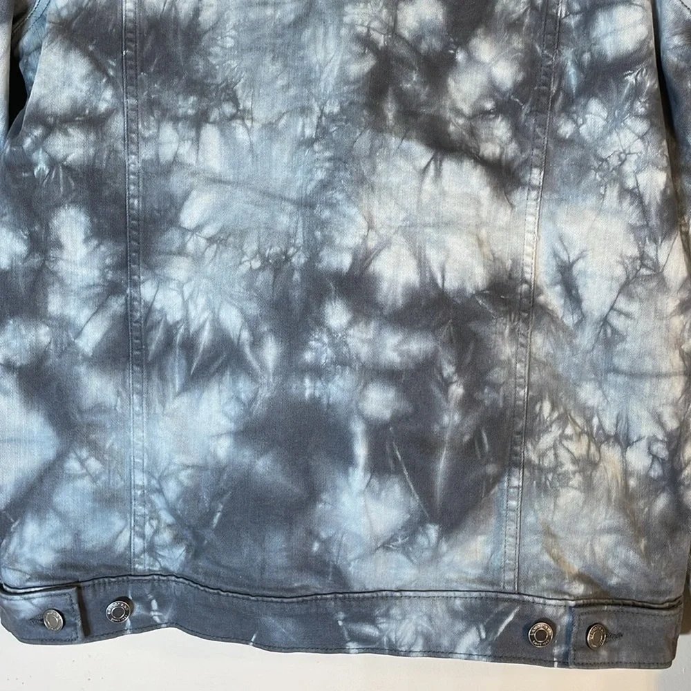 NWT. Lands’ End Girl’s XL (14/16) Tie Dye Denim Utility Jacket.